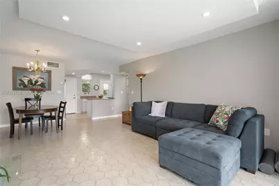 2851 Leonard Dr #J306, Aventura, FL 33160 - Photo 11