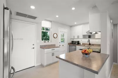 2851 Leonard Dr #J306, Aventura, FL 33160 - Photo 9