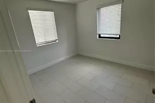 536 SW 7th St, Miami, FL 33130 - Photo 7