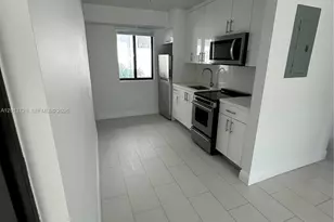 536 SW 7th St, Miami, FL 33130 - Photo 3