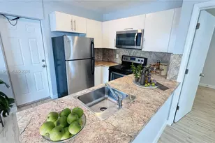 718 SE 13th St, Fort Lauderdale, FL 33316 - Photo 5