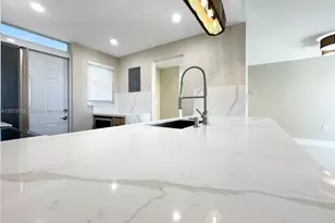 1145 Normandy Dr, Miami Beach, FL 33141 - Photo 9