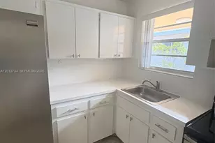6373 SW 8th St, Miami, FL 33144 - Photo 15