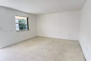 6373 SW 8th St, Miami, FL 33144 - Photo 7