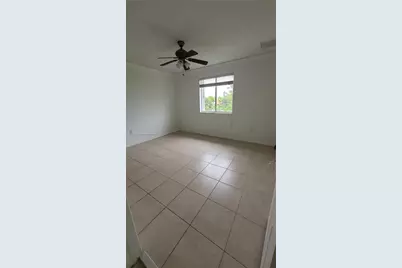 8804 NW 109th Pl #402, Doral, FL 33178 - Photo 7