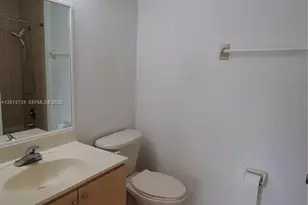 8804 NW 109th Pl, Doral, FL 33178 - Photo 9