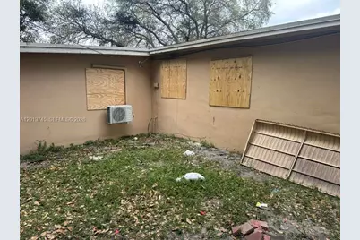 3910 SW 34th Ave, West Park, FL 33023 - Photo 3