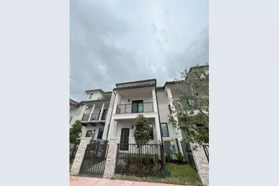 8324 NW 43rd St, Doral, FL 33166 - Photo 1