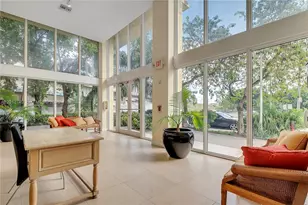 1350 NW 8th Ct, Miami, FL 33136 - Photo 9