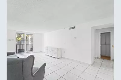 720 Collins Ave #204, Miami Beach, FL 33139 - Photo 7