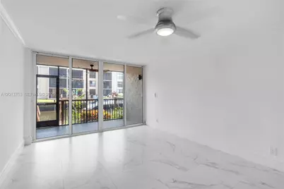 12 Royal Palm Way #103, Boca Raton, FL 33432 - Photo 5