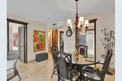 2600 Diana Dr #105, Hallandale Beach, FL 33009 - Photo 19