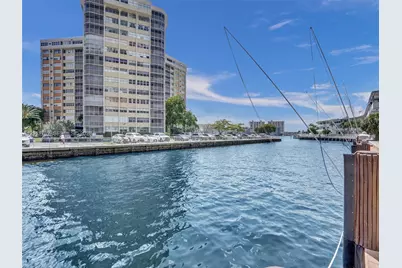 2600 Diana Dr #105, Hallandale Beach, FL 33009 - Photo 29