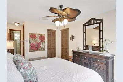 2600 Diana Dr #105, Hallandale Beach, FL 33009 - Photo 9