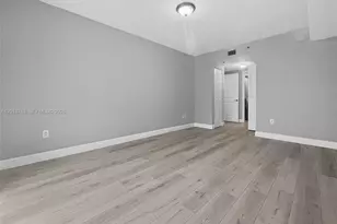 2681 N Flamingo Rd, Sunrise, FL 33323 - Photo 11