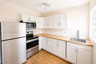 410 76th St, Miami Beach, FL 33141 - Photo 1