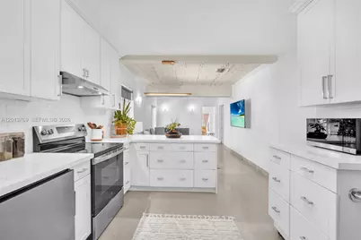 470 NE 113th St #1, Miami, FL 33161 - Photo 15