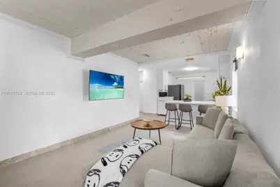 470 NE 113th St #1, Miami, FL 33161 - Photo 3