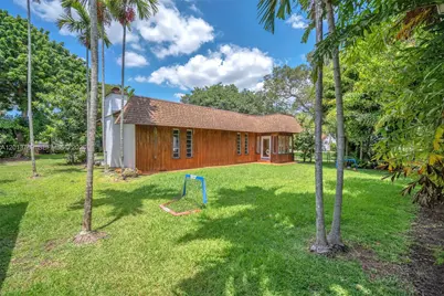 470 NE 113th St #1, Miami, FL 33161 - Photo 49