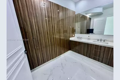 900 Brickell Key Blvd #2604, Miami, FL 33131 - Photo 23