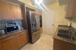 18911 Collins Ave, Sunny Isles Beach, FL 33160 - Photo 5