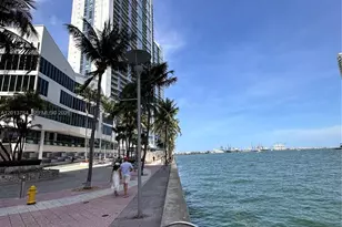 325 S Biscayne Blvd, Miami, FL 33131 - Photo 25