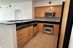 325 S Biscayne Blvd, Miami, FL 33131 - Photo 11