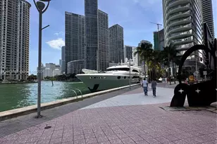 325 S Biscayne Blvd, Miami, FL 33131 - Photo 29