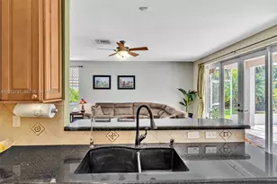 103 Cameron Ct, Weston, FL 33326 - Photo 19