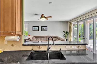 103 Cameron Ct, Weston, FL 33326 - Photo 17