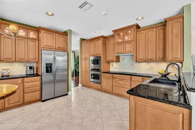 103 Cameron Ct, Weston, FL 33326 - Photo 17