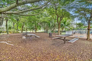 103 Cameron Ct, Weston, FL 33326 - Photo 61