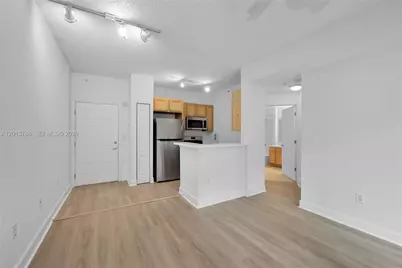 6001 SW 70th St #208, South Miami, FL 33143 - Photo 5