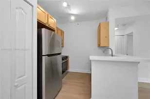 6001 SW 70th St, South Miami, FL 33143 - Photo 7