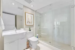 475 Brickell Ave, Miami, FL 33131 - Photo 17