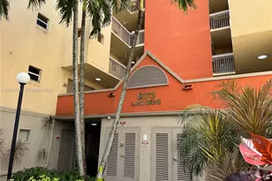 8373 Lake Dr, Doral, FL 33166 - Photo 5