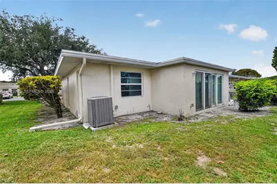 8749 Belle Aire Dr, Boca Raton, FL 33433 - Photo 21