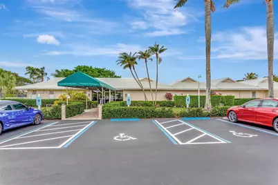 8749 Belle Aire Dr, Boca Raton, FL 33433 - Photo 23