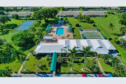 8749 Belle Aire Dr, Boca Raton, FL 33433 - Photo 39