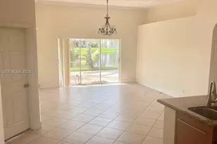 18430 NW 11th St, Pembroke Pines, FL 33029 - Photo 7