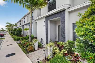 310 NE 1st Dr, Florida City, FL 33034 - Photo 47