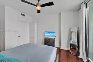 253 NE 2nd St, Miami, FL 33132 - Photo 23
