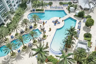 253 NE 2nd St, Miami, FL 33132 - Photo 25