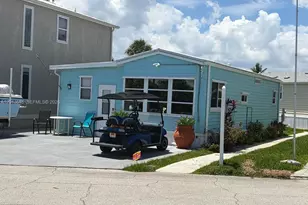 979 Nettles Blvd, Jensen Beach, FL 34957 - Photo 1