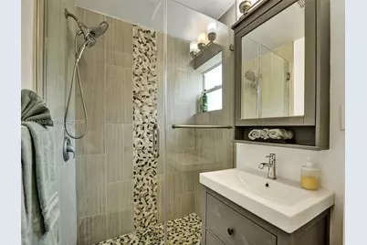 918 NE 4th Court, Hallandale Beach, FL 33009 - Photo 29