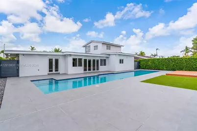 3112 Village Green Dr, Miami, FL 33175 - Photo 33
