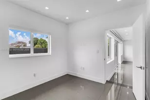 3112 Village Green Dr, Miami, FL 33175 - Photo 31