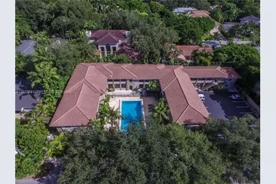 125 Edgewater Dr #11, Coral Gables, FL 33133 - Photo 3