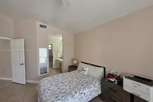 13524 NW 5th Ct, Plantation, FL 33325 - Photo 7