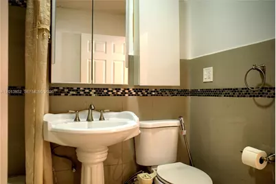 301 SW 5th St, Hallandale Beach, FL 33009 - Photo 41